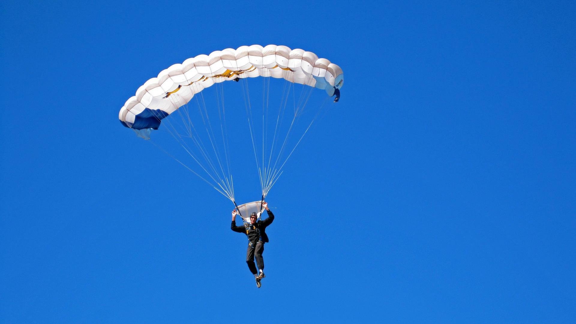 该项目选手技术动作柔和协调